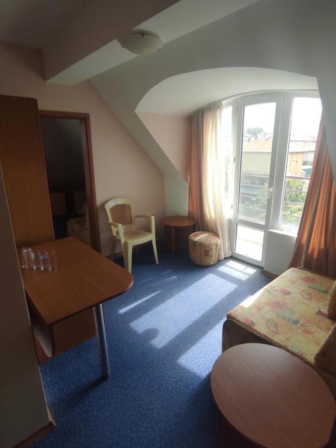Хотел Андре Hotel Cernomoreț Exterior foto